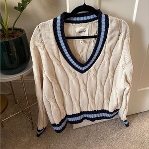 Aerie V-Neck Sweater in Cream and Navy